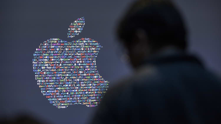 Apple's 'innovator's dilemma'