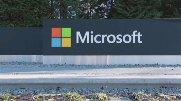 Microsoft fights history with biggest-ever acquisition