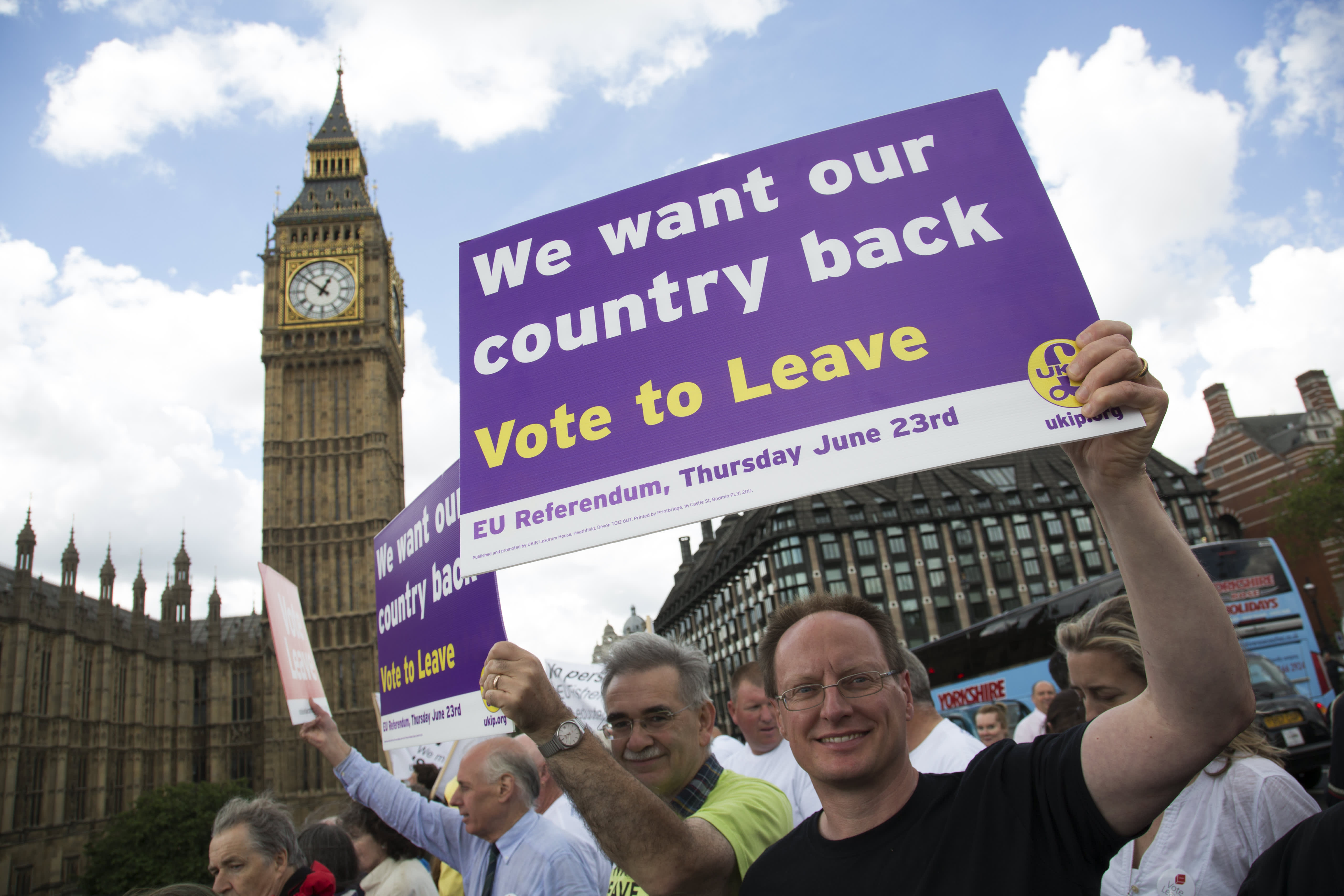 European Referendum Vote No T-Shirt Britain Out Claim The UK Back Quit Europe