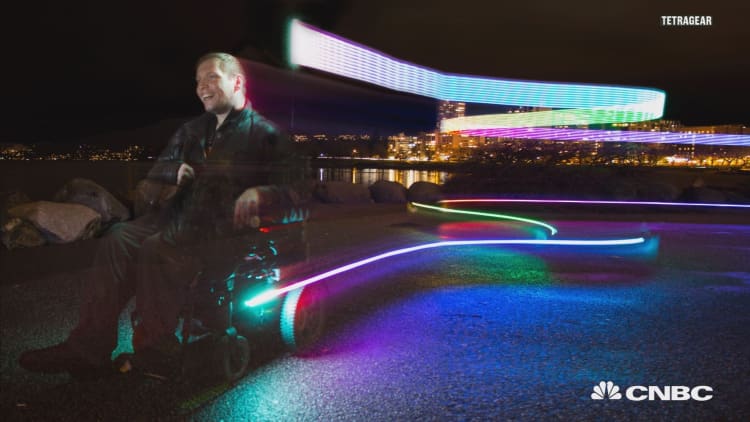 Safety lights designed for wheeled commuters 