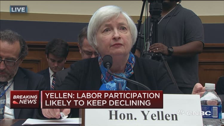 Labor particiption likely to keep delcining: Yellen