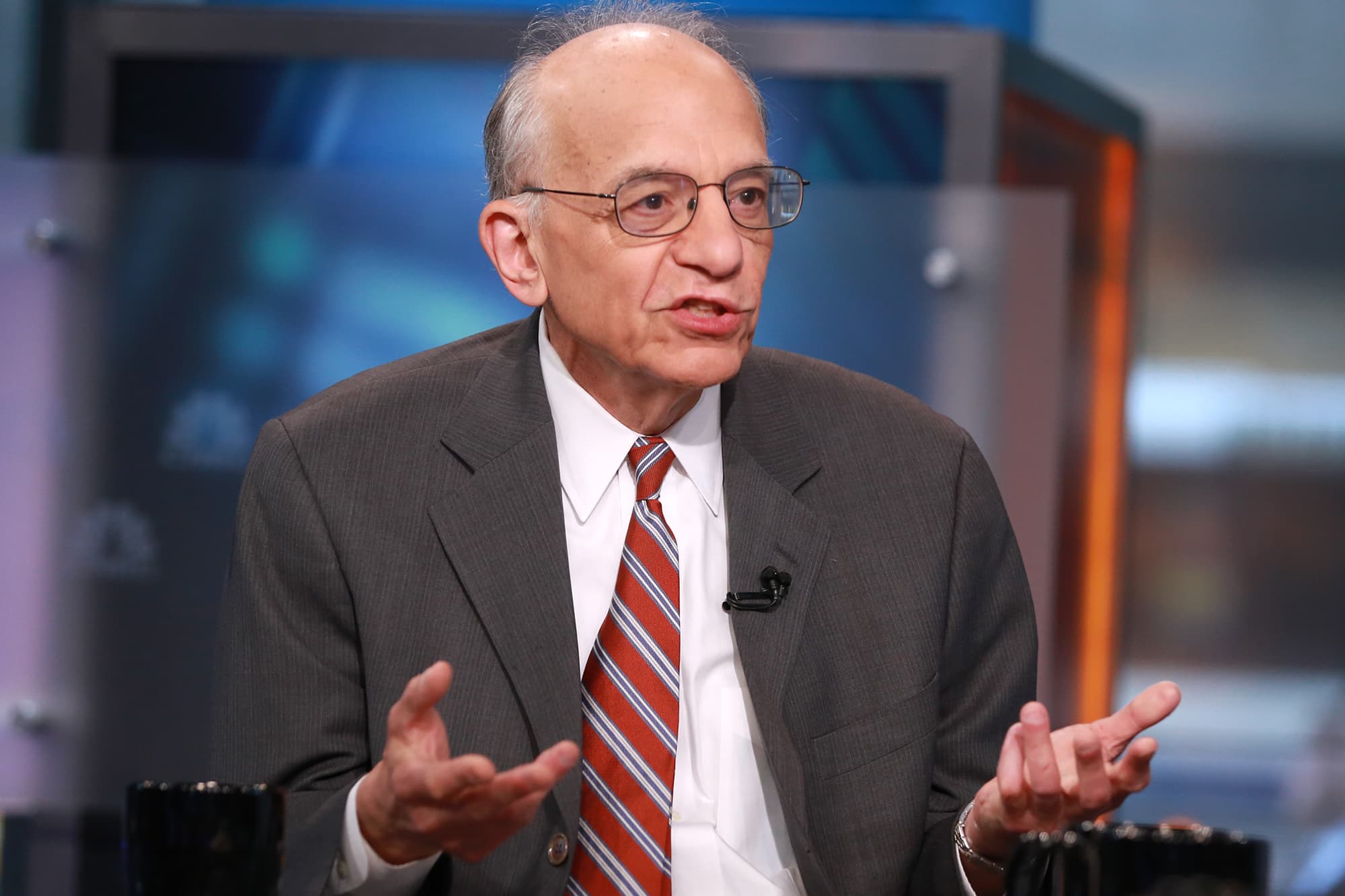 Jeremy Siegel says you should still bet on stocks for the long run as market will overcome inflation