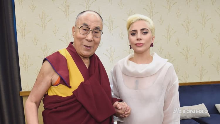 Gaga makes China go gaga