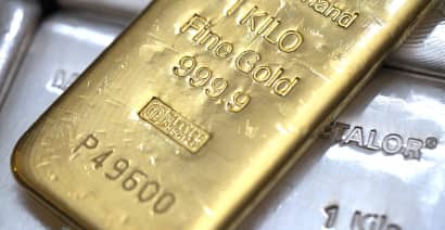 Gold hits 2-month low on debt talks progress, rate hike bets