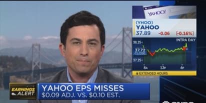 Yahoo misses on bottom line