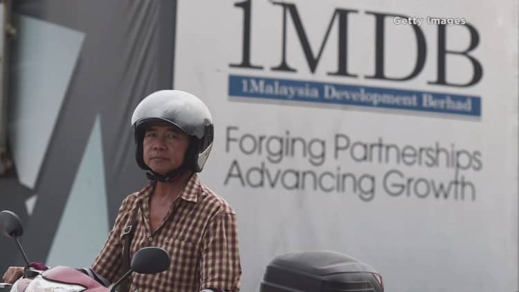 Singapore uncovers lapses in banks tied to 1MDB scandal