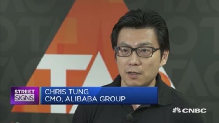 Alibaba launches VR shopping experience