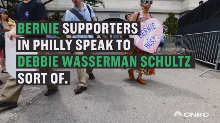 Bernie supporters in Philly unload on Debbie Wasserman Schultz
