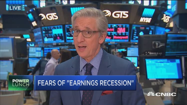 Fears of 'earnings recession' 