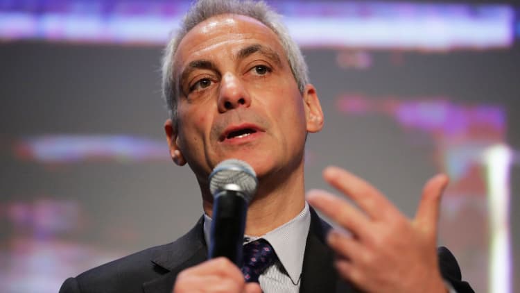 Chicago mayor: We welcome people from other shores