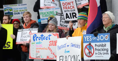 Fracking showdown heats up in Colorado