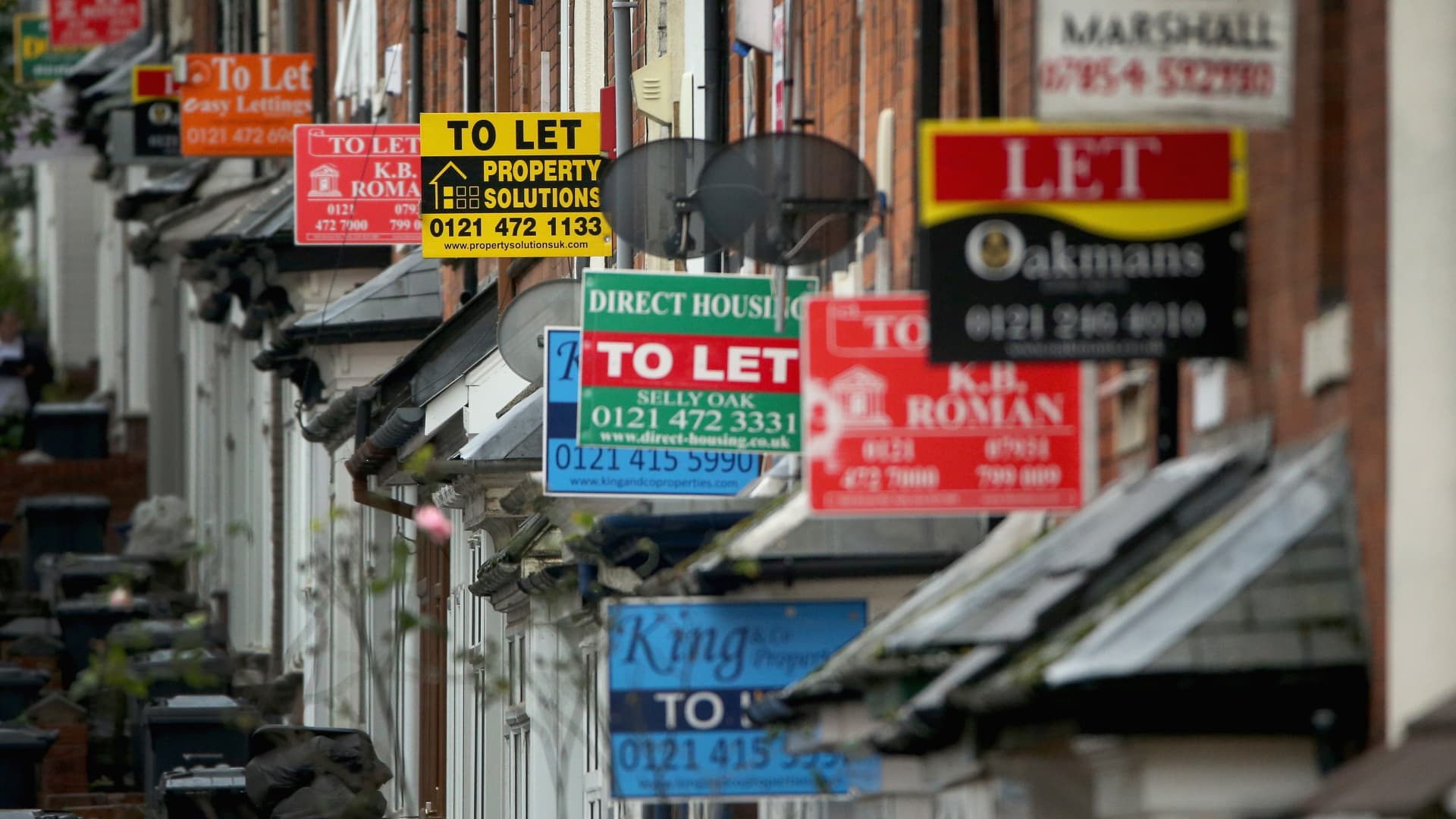 UK house prices post sharpest annual fall for a decade