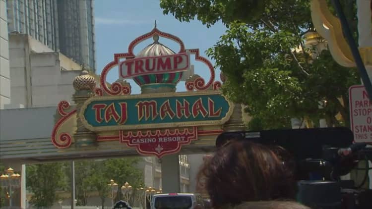 Carl Icahn can benefit from his Taj Mahal casino fail