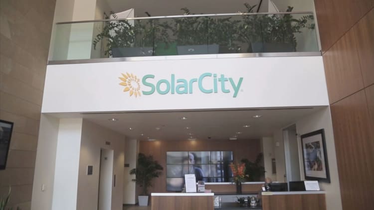 SolarCity wants to sell high-tech roofs
