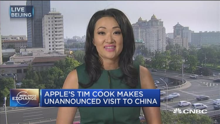Tim Cook in China