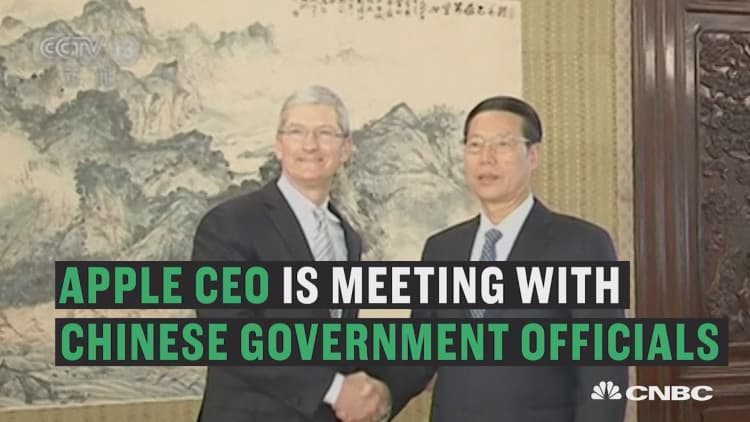 5 things you need to know about Tim Cook’s trip to China