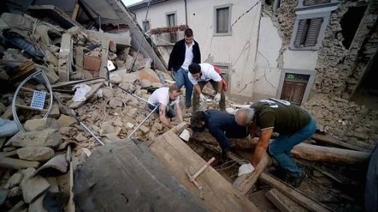 Italy suffers devastating quake 