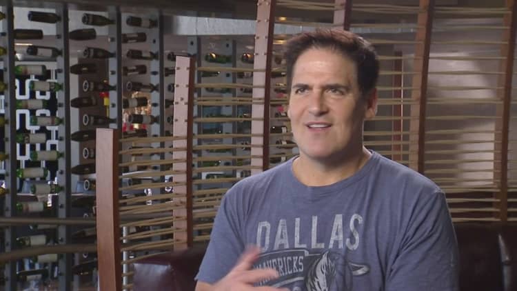 Mark Cuban fires back at Jack Welch over Clinton Foundation