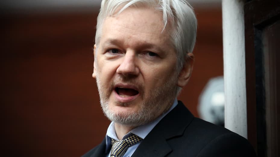 Wikileaks, in settimana decisione su asilo di Assange