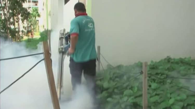 Zika cases in Singapore force countries to issue travel advisories 