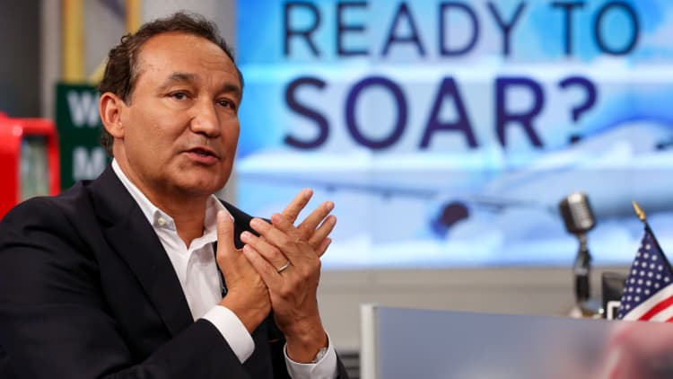 United Airlines CEO Oscar Munoz on low-fare restrictions