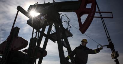 Historic slide in oil could cost energy industry thousands of jobs