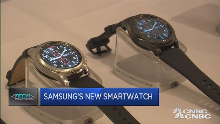 Samsung shares slide on shipping delays
