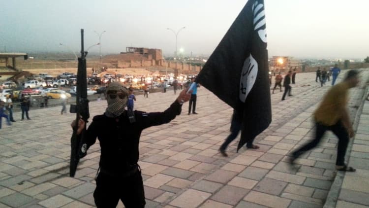 Terrorism expert says America is losing the digital war against ISIS. Here's why
