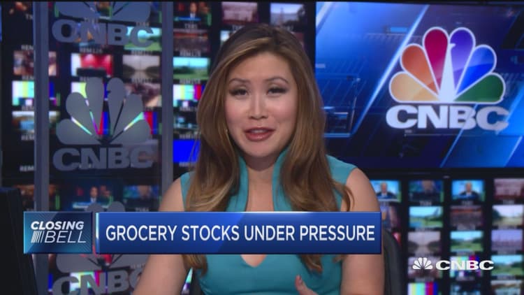 What's weighing on grocery stocks?