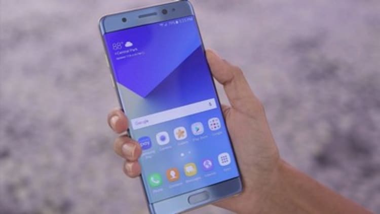 Samsung tells Galaxy Note 7 owners to stop using immediately