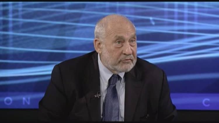 Joseph Stiglitz discusses 'nightmare' Donald Trump