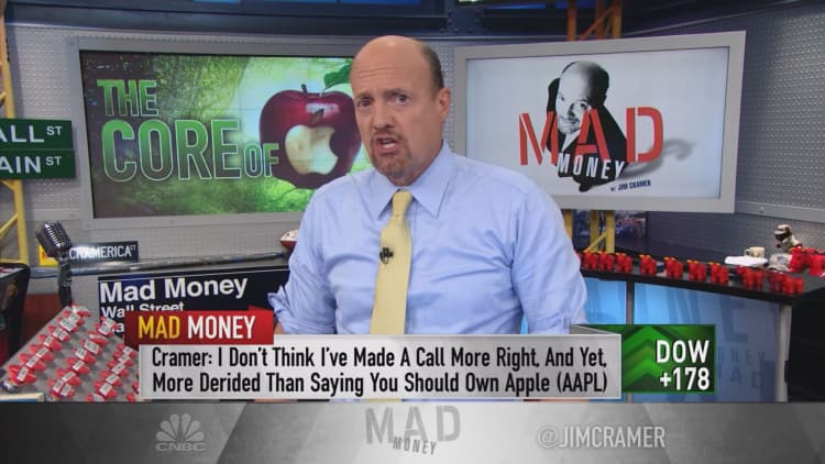 Cramer gets to the core of his juicy Apple investment strategy