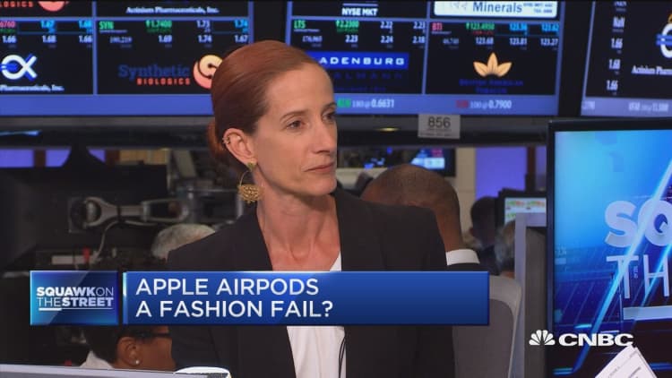Apple AirPods a fashion fail?