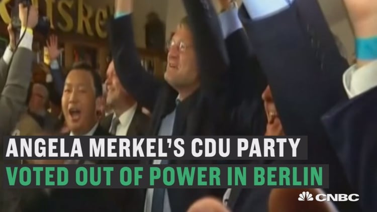 Merkel suffers losses in Berlin election