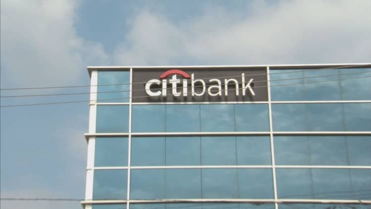 Citi sees closer race for White House