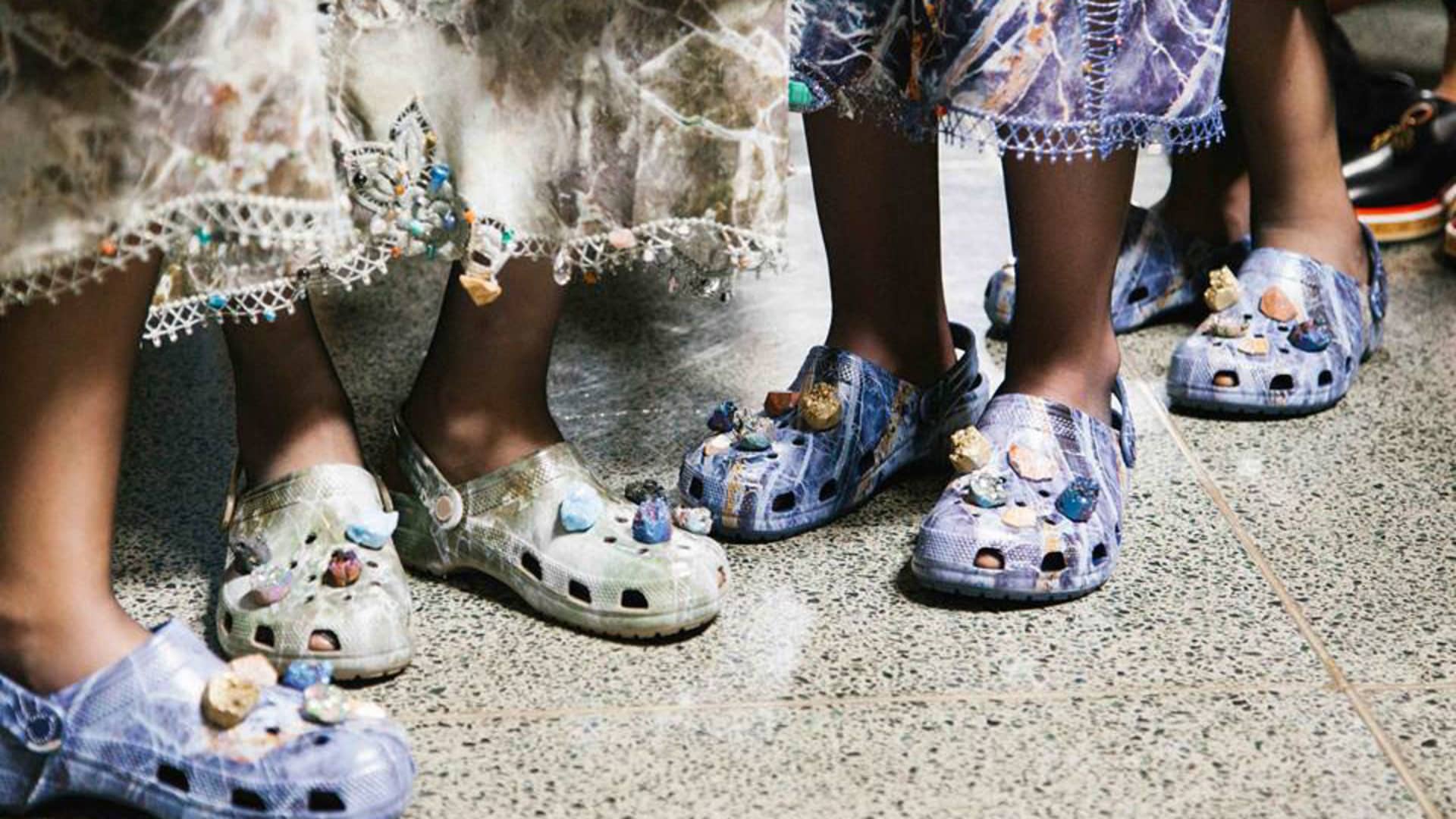 Ugly shoes are en vogue, as Ugg mashup hits stores, Crocs storm