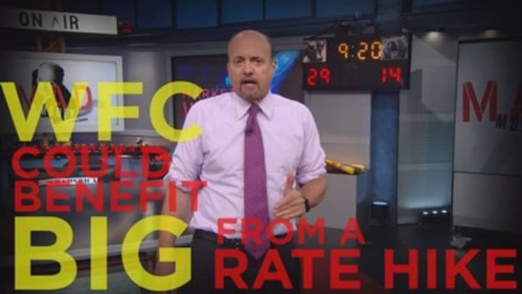 Cramer Remix: Wells Fargo could be a top beneficiary of a rate hike