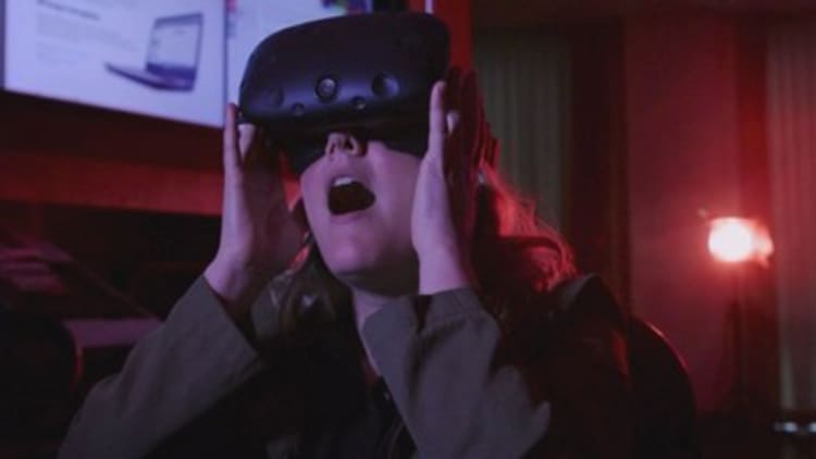 AOL inks VR advertising deal