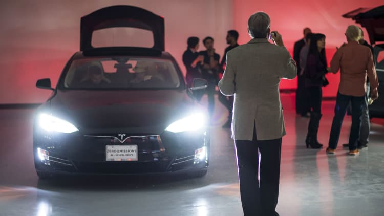 Analyst: Tesla is doing something no other automaker is able to right now