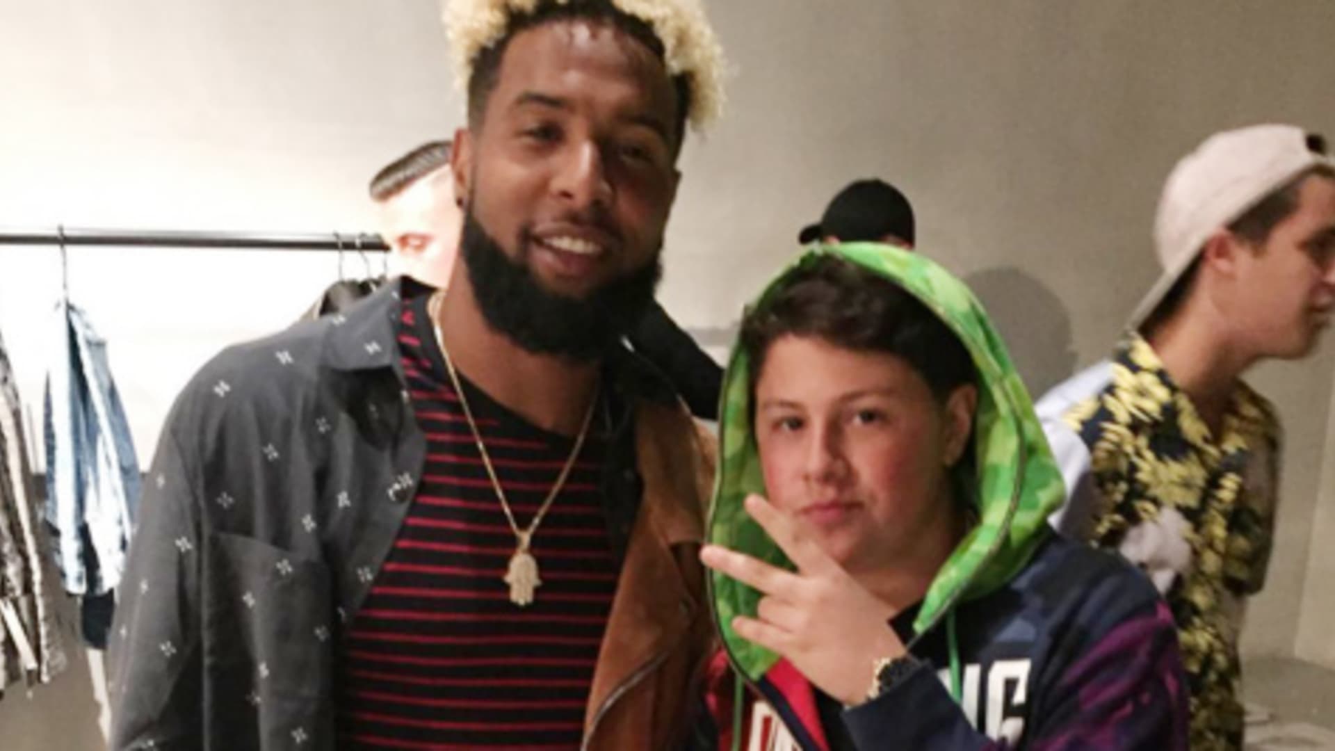 omzeilen Speciaal Door The 16-year-old 'Sneaker Don' whose clients include Odell Beckham Jr. and  DJ Khaled
