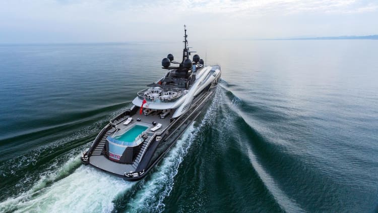Check out this $60m super yacht's pool! 