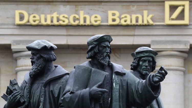 Investors rosy on hedge fund performance: Deutsche Bank