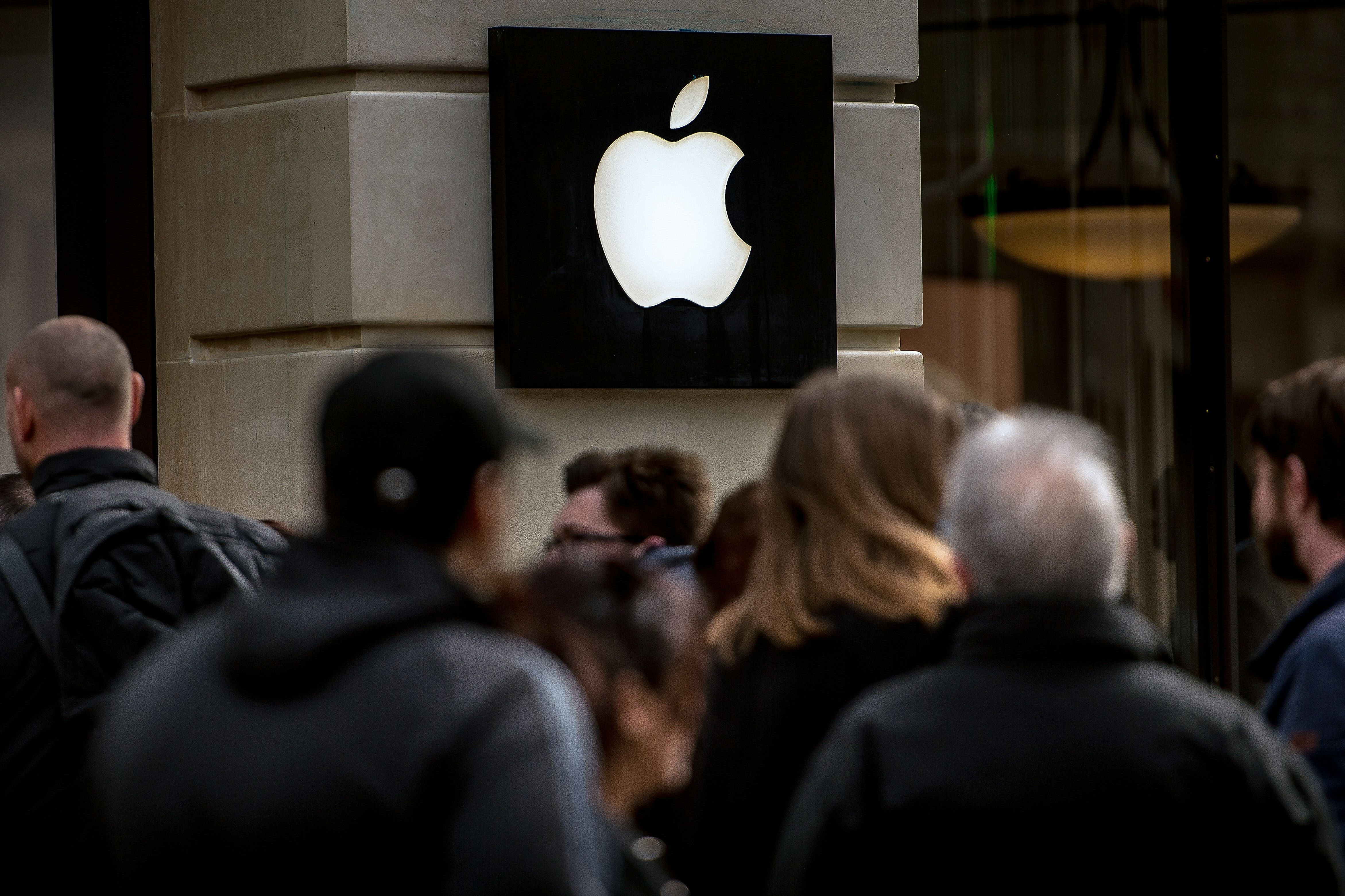 Supreme Court Deals Blow to Apple in Antitrust Case