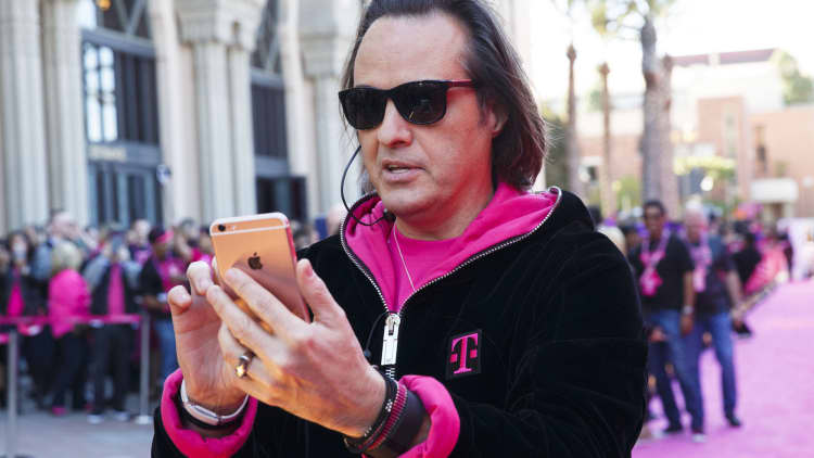 T-Mobile, Sprint in merger talks: Sources