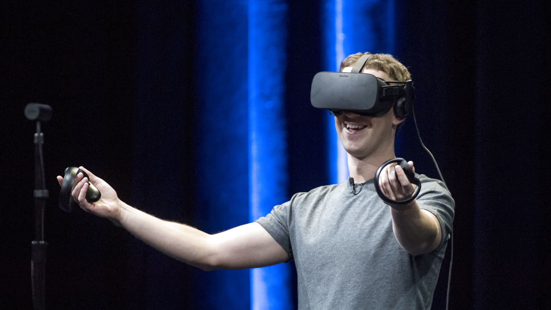 Meta CEO Mark Zuckerberg debuts Meta Quest Pro VR headset that will cost ,500