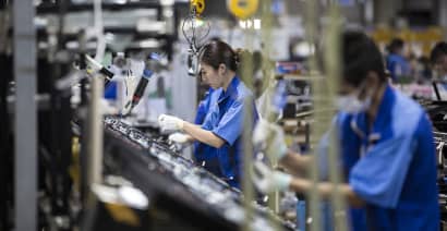 Japan August core machinery orders fall, miss forecast