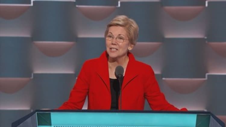 Sen. Elizabeth Warren calls on former Wells Fargo CEO to take more responsibility 