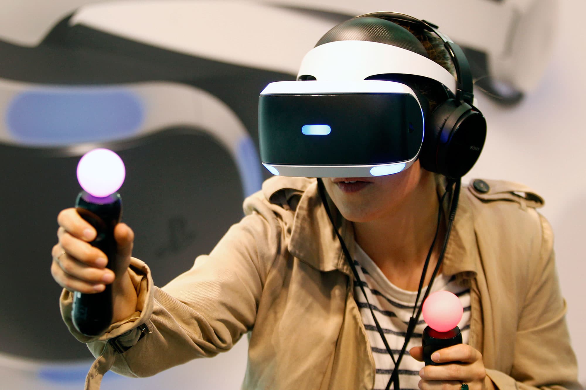 Как стать vr. Очки виртуальной реальности. Виртуальная реальность игры. Шлем виртуальной реальности. Игры для шлема виртуальной реальности.