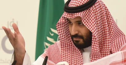 Young Saudi prince readies strategy if clerics oppose reforms, report says