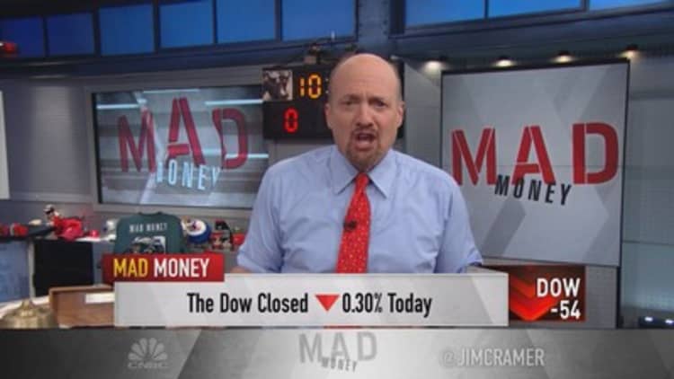 Cramer bites into Apple: Wall Street still ignoring the most important part of earnings